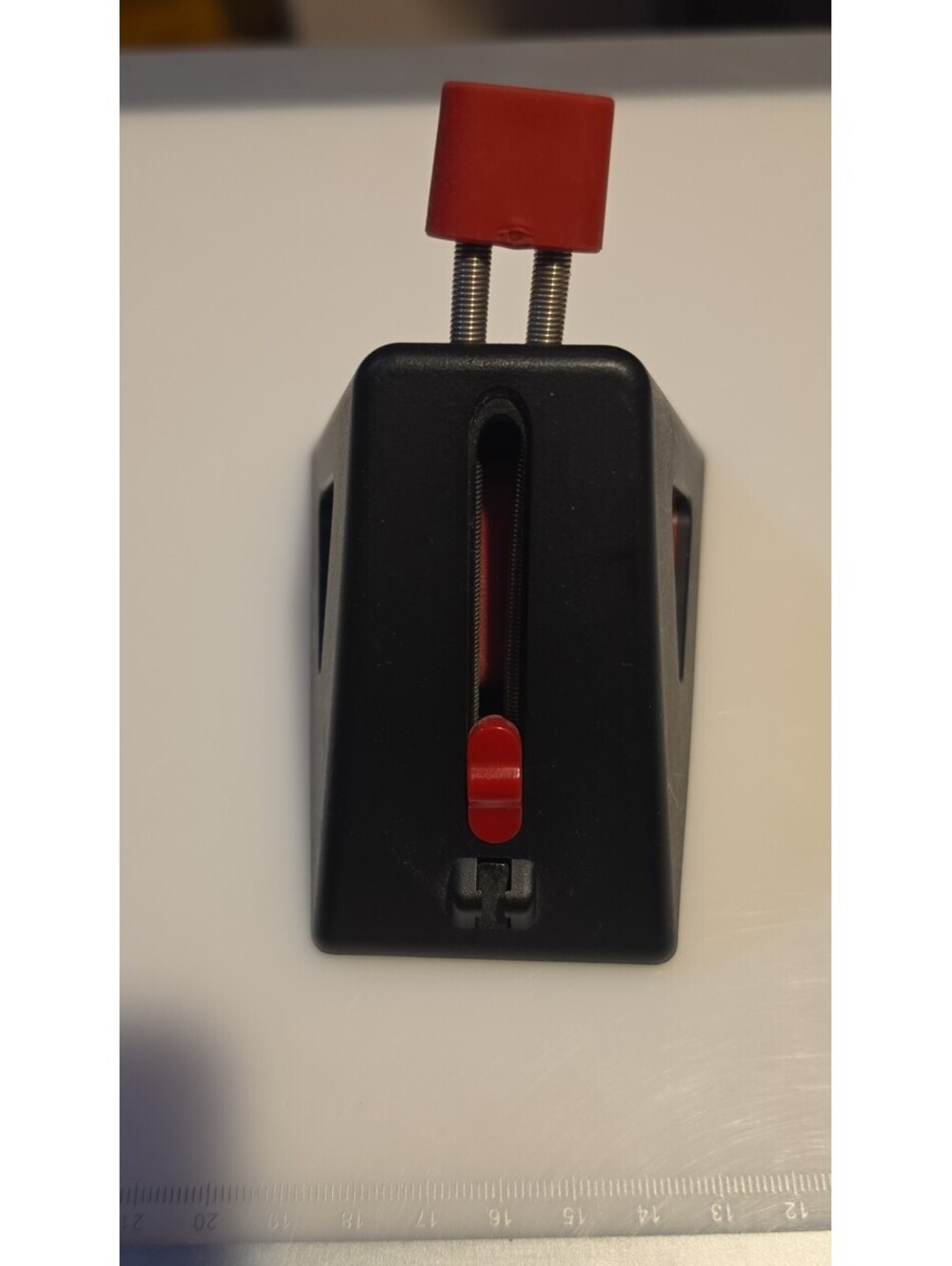 Zowie CAMADE Mouse Bungee Cable Holder Black/Red 9.8cm x 7.2cm